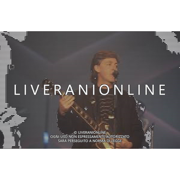 DIAP-RETROSPETIIVA PAUL MC CARTNEY CANTANTE NELLA FOTO PAUL MC CARTNEY AL FESTIVAL DI SANREMO NELL\'ANNO 1988 AG ALDO LIVERANI SAS