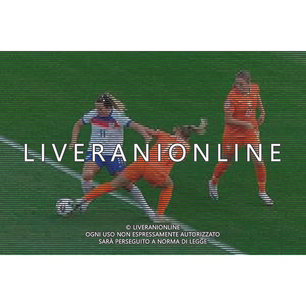 TVEM July 08, 2025 Zurich, Switzerland - England vs Netherlands - Women\'s UEFA Euro 2025 - Stadion Letzigrund. In the pic: Lauren Hemp of England in action against Jackie Groenen of Netherlands ©TVEM Emmanuele Mastrodonato - AGENZIA ALDO LIVERANI SAS