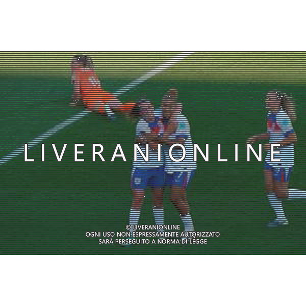 TVEM July 08, 2025 Zurich, Switzerland - England vs Netherlands - Women\'s UEFA Euro 2025 - Stadion Letzigrund. In the pic: Lauren James of England celebrates after scoring a goal with Ella Toone of England ©TVEM Emmanuele Mastrodonato - AGENZIA ALDO LIVERANI SAS