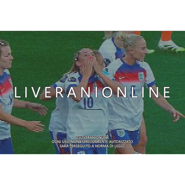 TVEM July 08, 2025 Zurich, Switzerland - England vs Netherlands - Women\'s UEFA Euro 2025 - Stadion Letzigrund. In the pic: Ella Toone of England celebrates after scoring a goal with teammates ©TVEM Emmanuele Mastrodonato - AGENZIA ALDO LIVERANI SAS