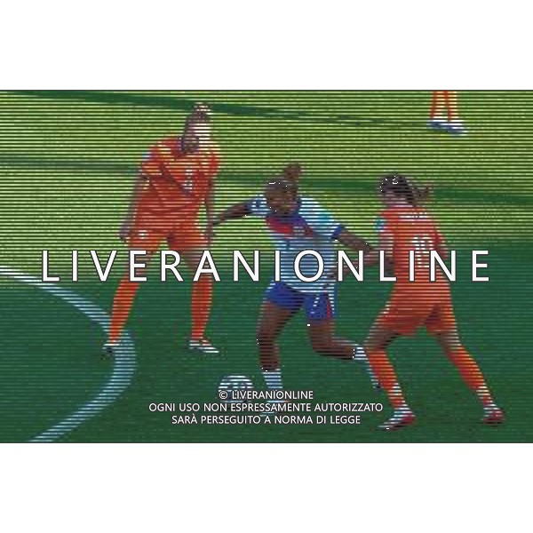 TVEM July 08, 2025 Zurich, Switzerland - England vs Netherlands - Women\'s UEFA Euro 2025 - Stadion Letzigrund. In the pic: Lauren James of England in action against Wieke Kaptein of Netherlands ©TVEM Emmanuele Mastrodonato - AGENZIA ALDO LIVERANI SAS