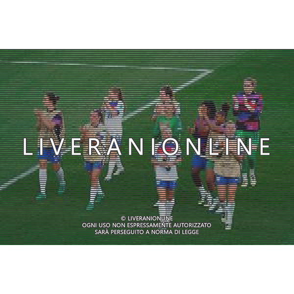 TVEM July 08, 2025 Zurich, Switzerland - England vs Netherlands - Women\'s UEFA Euro 2025 - Stadion Letzigrund. In the pic: players of England greet the fans ©TVEM Emmanuele Mastrodonato - AGENZIA ALDO LIVERANI SAS