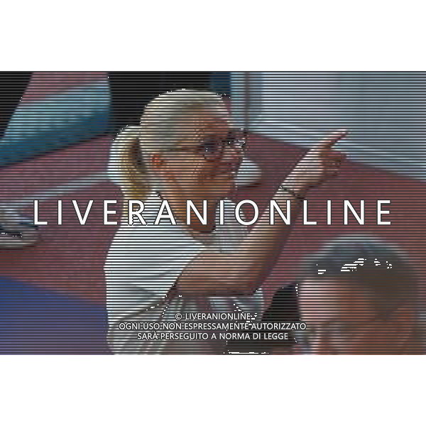 TVEM July 08, 2025 Zurich, Switzerland - England vs Netherlands - Women\'s UEFA Euro 2025 - Stadion Letzigrund. In the pic: Sarina Wiegman head coach of England greet the fans ©TVEM Emmanuele Mastrodonato - AGENZIA ALDO LIVERANI SAS