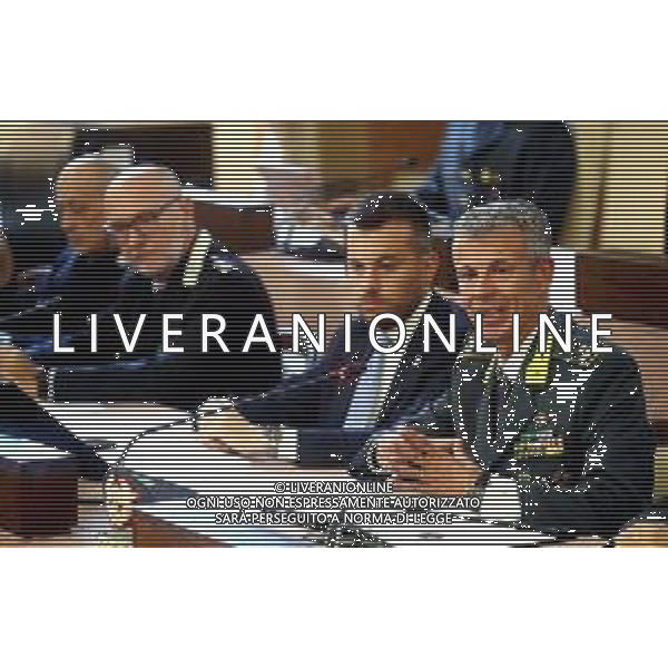 IMOLA 10 07 2025 CONFERENZA STAMPA GUARDIA DI FINANZA DI BOLOGNA E POLIZIA LOCALE DEL NUOVO CIRCONDARIO IMOLESE:ATTIVITA\' CONGIUNTA NEL SETTORE DEGLI AFFITTI BREVI NELLA MAGGIOR PARTE DEI CASI SENZA ALCUN TIPO DI AUTORIZZAZIONE.NELLA FOTO DA SINISTRA MASSIMILIANO GALLONI COMMANDANTE DELLA POLIZIA LOCALE DI IMOLA, SINDACO DI IMOLA MARCO PANIERI E COMMANDANTE PROVINCIALE DELLA GUARDIA DI FINANZA DI BOLOGNA GENERALE GIOVANNI PARASCANDOLO ©SANNA - AGENZIA ALDO LIVERANI SAS