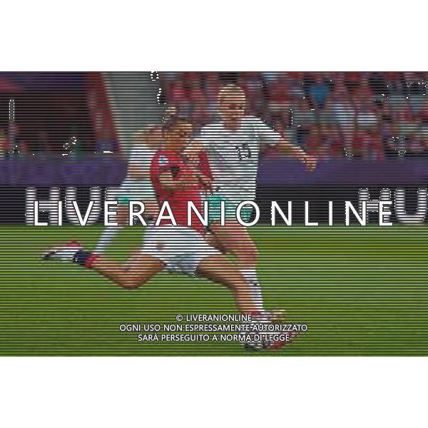Celin Bizet Ildhusoy of Norway in action against Katla Tryggvadóttir of Iceland -Norvegia - Islanda Campionato europeo femminile di calcio UEFA Women\'s EURO 2025 , Arena Thuin Svizzera 10.07.2025 ©TVEM Emmanuele Mastrodonato - AGENZIA ALDO LIVERANI SAS