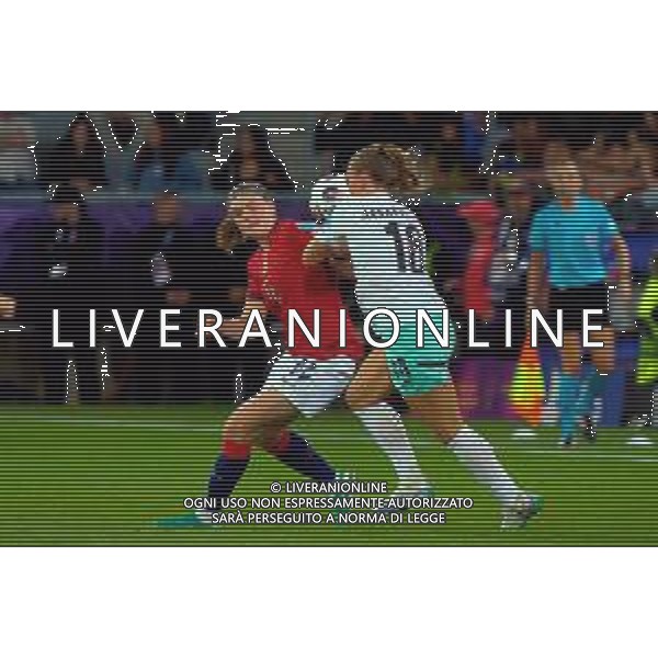Signe Gaupset of Norway in action against Gudrún Arnardóttir of Iceland -Norvegia - Islanda Campionato europeo femminile di calcio UEFA Women\'s EURO 2025 , Arena Thuin Svizzera 10.07.2025 ©TVEM Emmanuele Mastrodonato - AGENZIA ALDO LIVERANI SAS