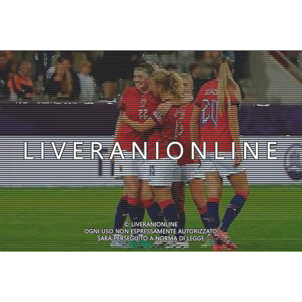 Signe Gaupset of Norway and Justine Kielland of Norway celebrates the victory -Norvegia - Islanda Campionato europeo femminile di calcio UEFA Women\'s EURO 2025 , Arena Thuin Svizzera 10.07.2025 ©TVEM Emmanuele Mastrodonato - AGENZIA ALDO LIVERANI SAS
