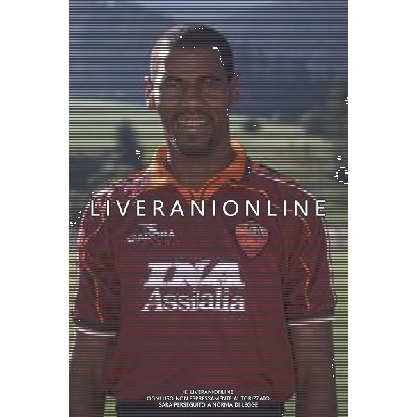 DIAP-RETROSPETTIVA ALDAIR CALCIATORE NELLA FOTO ALDAIR CON LA MAGLIA DELLA ROMA CALCIO AG ALDO LIVERANI SAS
