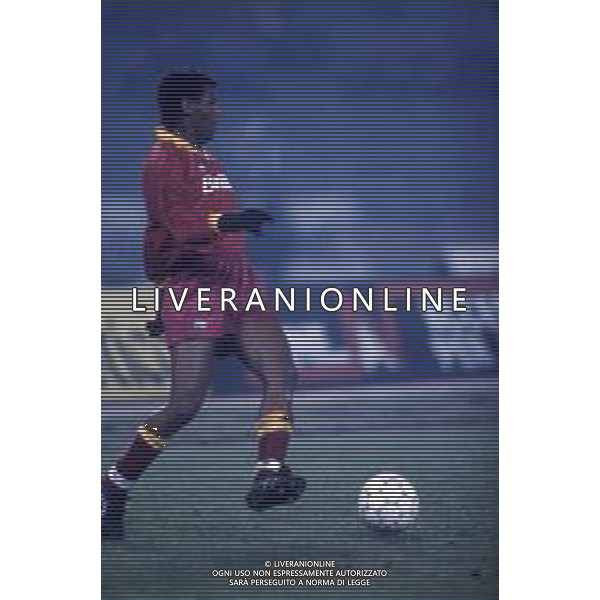 DIAP-RETROSPETTIVA ALDAIR CALCIATORE NELLA FOTO ALDAIR CON LA MAGLIA DELLA ROMA CALCIO NELL\'ANNO 1990 AG ALDO LIVERANI SAS
