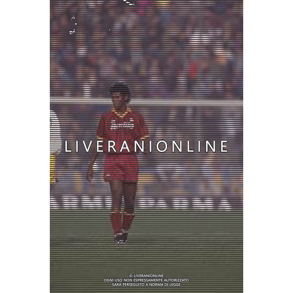 DIAP-RETROSPETTIVA ALDAIR CALCIATORE NELLA FOTO ALDAIR CON LA MAGLIA DELLA ROMA CALCIO NELL\'ANNO 1990 AG ALDO LIVERANI SAS