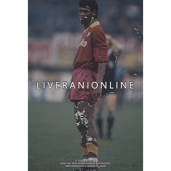 DIAP-RETROSPETTIVA ALDAIR CALCIATORE NELLA FOTO ALDAIR CON LA MAGLIA DELLA ROMA CALCIO NELL\'ANNO 1990 AG ALDO LIVERANI SAS