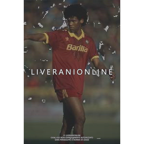 DIAP-RETROSPETTIVA ALDAIR CALCIATORE NELLA FOTO ALDAIR CON LA MAGLIA DELLA ROMA CALCIO NELL\'ANNO 1991-92 AG ALDO LIVERANI SAS 