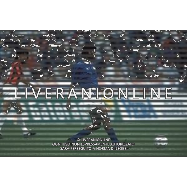 DIAP-RETROSPETTIVA ALDAIR CALCIATORE NELLA FOTO ALDAIR CON LA MAGLIA DELLA NAZIONALE BRASILE CALCIO NELL\'ANNO 1991-92 AG ALDO LIVERANI SAS