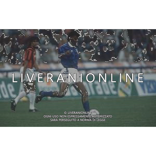DIAP-RETROSPETTIVA ALDAIR CALCIATORE NELLA FOTO ALDAIR CON LA MAGLIA DELLA NAZIONALE BRASILE CALCIO NELL\'ANNO 1991-92 AG ALDO LIVERANI SAS