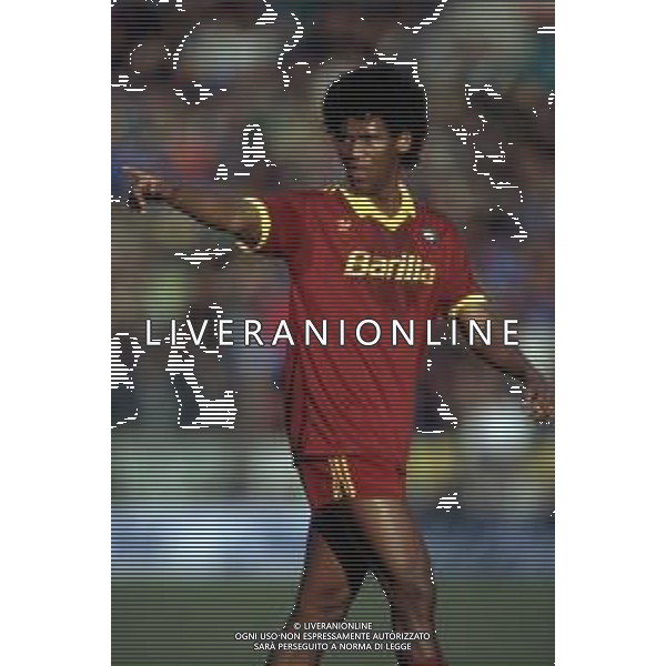 DIAP-RETROSPETTIVA ALDAIR CALCIATORE NELLA FOTO ALDAIR CON LA MAGLIA DELLA ROMA CALCIO NELL\'ANNO 1991-92 AG ALDO LIVERANI SAS