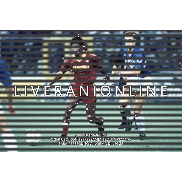 DIAP-RETROSPETTIVA ALDAIR CALCIATORE NELLA FOTO ALDAIR CON LA MAGLIA DELLA ROMA CALCIO NELL\'ANNO 1991-92 AG ALDO LIVERANI SAS
