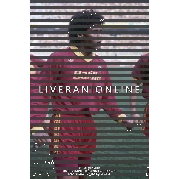 DIAP-RETROSPETTIVA ALDAIR CALCIATORE NELLA FOTO ALDAIR CON LA MAGLIA DELLA ROMA CALCIO NELL\'ANNO 1991-92 AG ALDO LIVERANI SAS