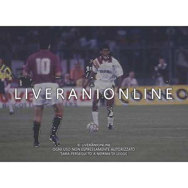 DIAP-RETROSPETTIVA ALDAIR CALCIATORE NELLA FOTO ALDAIR CON LA MAGLIA DELLA ROMA CALCIO NELL\'ANNO 1993 AG ALDO LIVERANI SAS