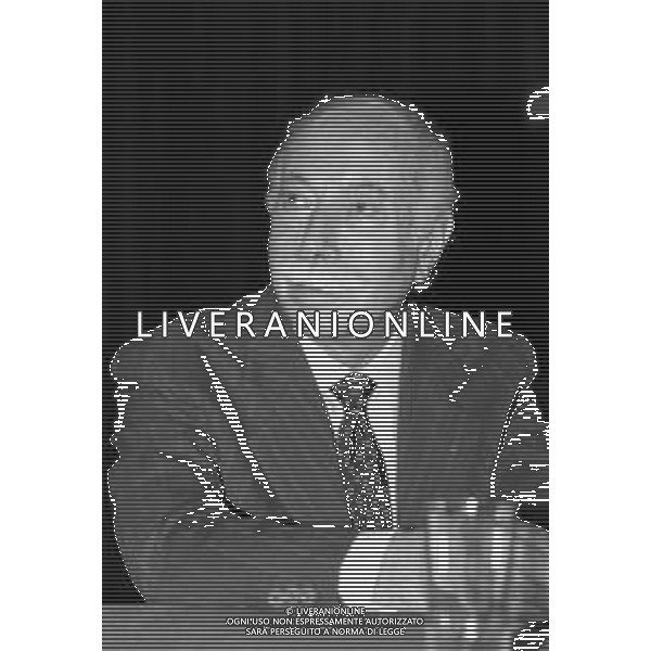 NEG- RETROSPETTIVA ERNESTO CALINDRI ATTORE  NELLA FOTO ERNESTO CALINDRI NELL\'ANNO 1992 A MILANO A TEATRO AG ALDO LIVERANI SAS