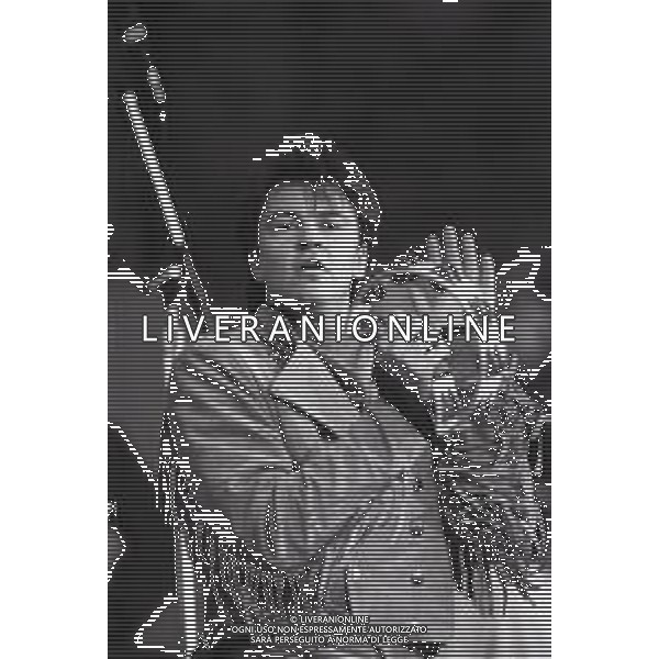 NEG-RETROSPETTIVA PAUL YOUNG CANTANTE NELLA FOTO PAUL YOUNG IN CONCERTO ALLO STADIO MEAZZA DI MILANO NELL\'ANNO 1987 AG ALDO LIVERANI SAS