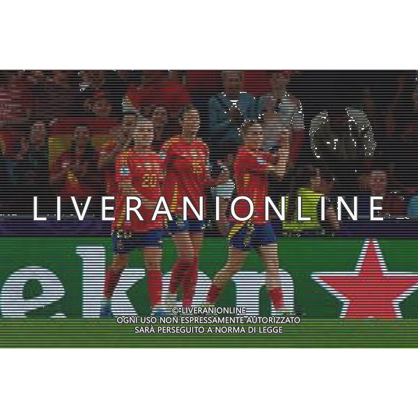TVEM July 11, 2025 Bern, Switzerland - Italy vs Spain - Women\'s UEFA Euro 2025 - Stadion Wankdorf. In the pic: Esther González of Spain celebrates after scoring a goal with teammates foto emmanuele mastrodonato-ag aldo liverani sas