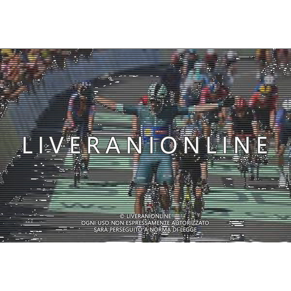 12-07-2025 Tour De France; Tappa 08 Saint Meen Le Grand - Laval; 2025, Lidl - Trek; 2025, Visma - Lease A Bike; Milan, Jonathan; Van Aert, Wout; Laval; ©SIROTTI - AGENZIA ALDO LIVERANI SAS