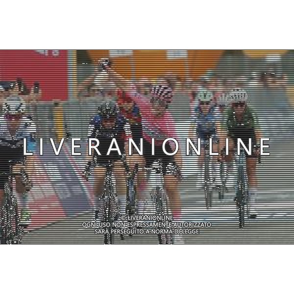 IMOLA 13 07 2025 AUTODROMO ENZO E DINO FERRARI GIRO D\'ITALIA WOMEN 8∞TAPPA E L\'ULTIMA ARRIVO ALL AUTODROMO ENZO E DINO FERRARI NELLA FOTO ARRIVO DELLA VINCITRICE DEL GIRO D\'ITALIA WOMEN 2025 ITALIANA ELISA LONGO BORGHINI ©SANNA - AGENZIA ALDO LIVERANI SAS