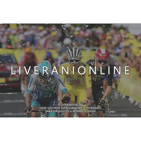 14-07-2025 Tour De France; Tappa 10 Ennezat - Le Mont Dore; 2025, Bahrain - Victorious; 2025, Uae Team Emirates - Xrg; 2025, Visma - Lease A Bike; Martinez, Lenny; Pogacar, Tadej; Vingegaard, Jonas; Le Mont Dore; ©SIROTTI - AGENZIA ALDO LIVERANI SAS