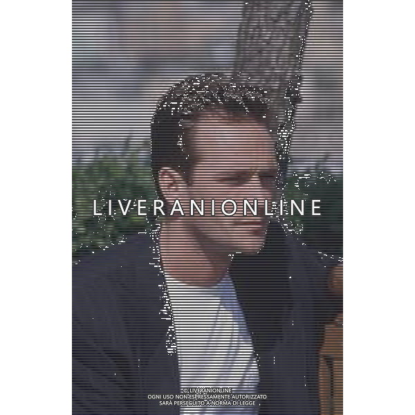 DIAP-RETROSPETTIVA LUKE PERRY ATTORE NELLA FOTO LUKE PERRY A MILANO IN TERRAZZA MARTINI NELL\'ANNO 1995 AG ALDO LIVERANI SAS