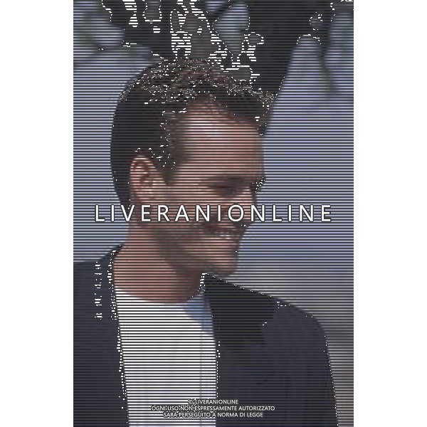 DIAP-RETROSPETTIVA LUKE PERRY ATTORE NELLA FOTO LUKE PERRY A MILANO IN TERRAZZA MARTINI NELL\'ANNO 1995 AG ALDO LIVERANI SAS