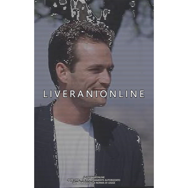 DIAP-RETROSPETTIVA LUKE PERRY ATTORE NELLA FOTO LUKE PERRY A MILANO IN TERRAZZA MARTINI NELL\'ANNO 1995 AG ALDO LIVERANI SAS