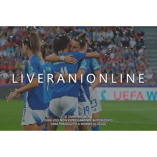 TVEM July 11, 2025 Bern, Switzerland - Italy vs Spain - Women\'s UEFA Euro 2025 - Stadion Wankdorf. In the pic: Barbara Bonansea of Italy and Martina Lenzini of Italy FOTO EMMANUELE MASTRODONATO-AG ALDO LIVERANI SAS