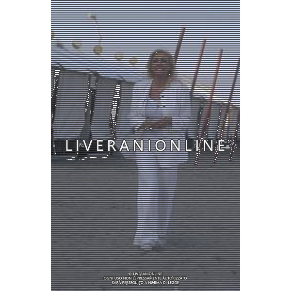 DIAP-RETROSPETTIVA MARA VENIER PRESENTATRICE TELEVISIVA E ATTRICE NELLA FOTO MARA VENIER A VENEZIA NELL\'ANNO 1995 AG ALDO LIVERANI SAS