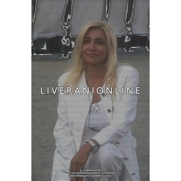 DIAP-RETROSPETTIVA MARA VENIER PRESENTATRICE TELEVISIVA E ATTRICE NELLA FOTO MARA VENIER A VENEZIA NELL\'ANNO 1995 AG ALDO LIVERANI SAS