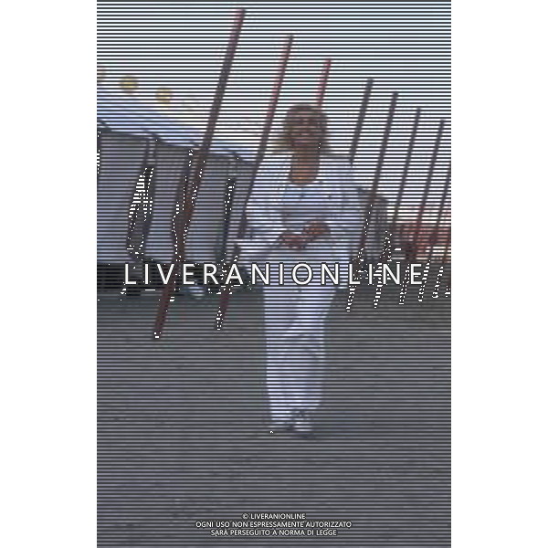 DIAP-RETROSPETTIVA MARA VENIER PRESENTATRICE TELEVISIVA E ATTRICE NELLA FOTO MARA VENIER A VENEZIA NELL\'ANNO 1995 AG ALDO LIVERANI SAS