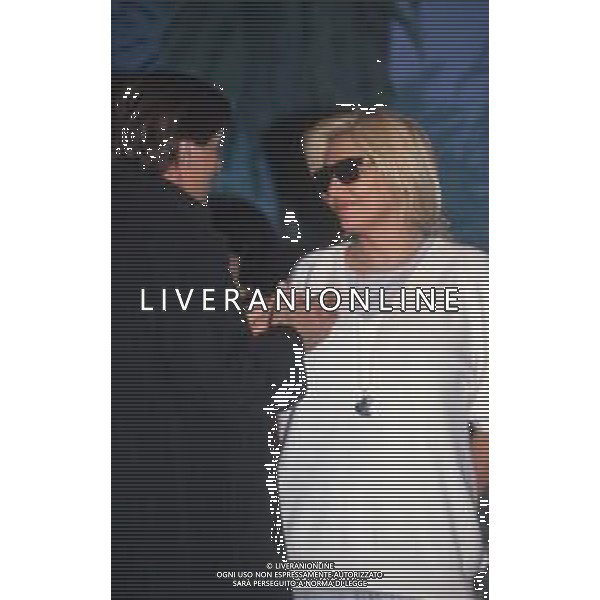 DIAP-RETROSPETTIVA MARA VENIER PRESENTATRICE TELEVISIVA E ATTRICE NELLA FOTO MARA VENIER CON GIANNI MORANDI A SANREMO PER IL DOPO FESTIVAL DELLA CANZONE ITALIANA NELL\'ANNO 1995 AG ALDO LIVERANI SAS