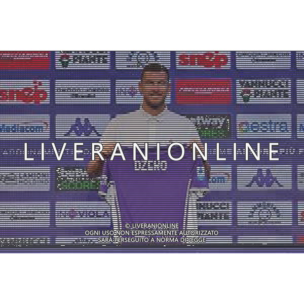 TVLS - Presentazione Edin Dzeko, Viola Park Firenze 17.07.2025 nella foto Edin Dzeko ©TVLS Lisa Guglielmi / Agenzia Aldo Liverani Sas- AGENZIA ALDO LIVERANI SAS