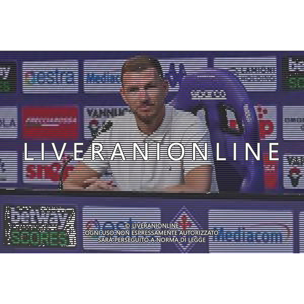 TVLS - Presentazione Edin Dzeko, Viola Park Firenze 17.07.2025 nella foto Edin Dzeko ©TVLS Lisa Guglielmi / Agenzia Aldo Liverani Sas- AGENZIA ALDO LIVERANI SAS