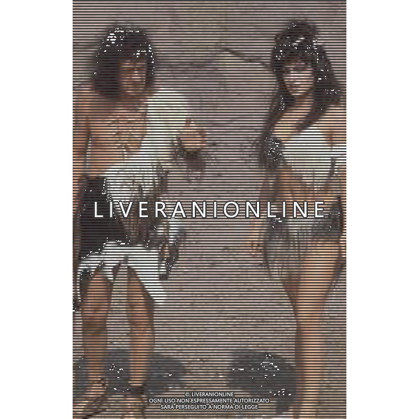 DIAP-RETROSPETTIVA RAIMONDO VIANELLO ATTORE NELLA FOTO RAIMONDO VIANELLO A ROMA SUL SET CON CARMEN RUSSO NELL\'ANNO 1979 FOTO EDGARDO DELLA SCORCIOSA-AG ALDO LIVERANI SAS