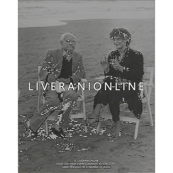 ST-RETROSPETTIVA ALBERTO MORAVIA SCRITTORE NELLA FOTO ALBERTO MORAVIA E ELSA MORANTE A VENEZIA NELL\'ANNO 1981 FOTO FRANCO CAVASSI-AG ALDO LIVERANI SAS