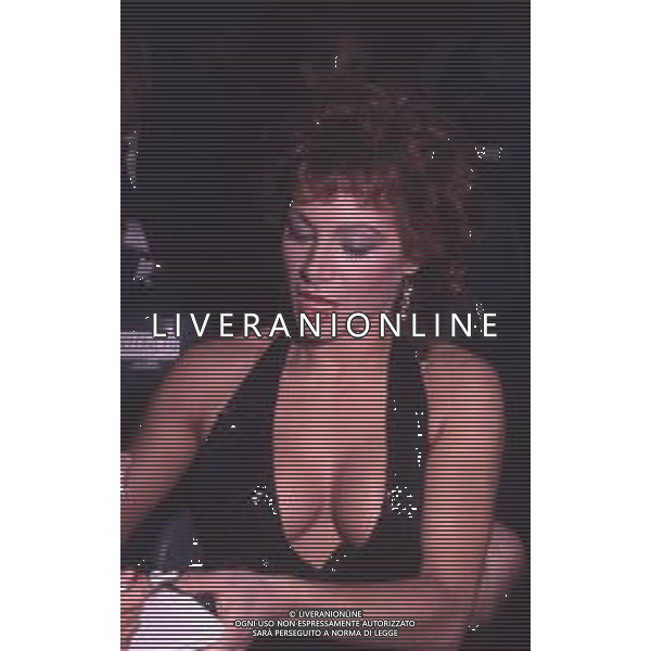 DIAP-RETROSPETTIVA CARMEN RUSSO ATTRICE E BALLERINA NELLA FOTO CARMEN RUSSO NELL\'ANNO 1984 FOTO MICHELE SPALLETTA-AG ALDO LIVERANI SAS