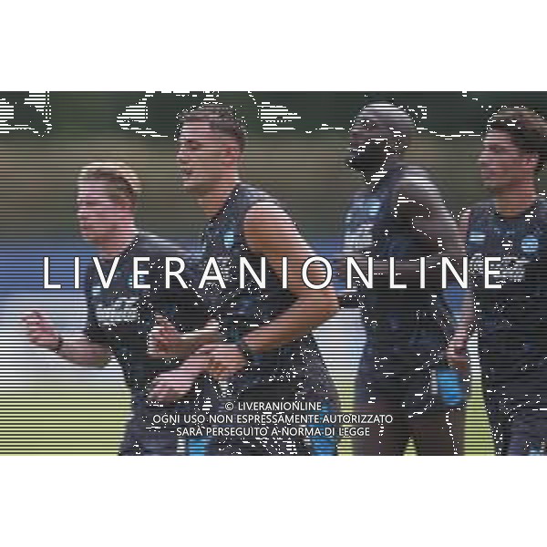 NAPOLI ALLENAMENTO RITIRO PRECAMPIONATO DIMARO 18.07.2025 NELLA FOTO: LORENZO LUCCA, Kevin De Bruyne , FOTO MOSCA/AG. ALDO LIVERANI- AGENZIA ALDO LIVERANI SAS