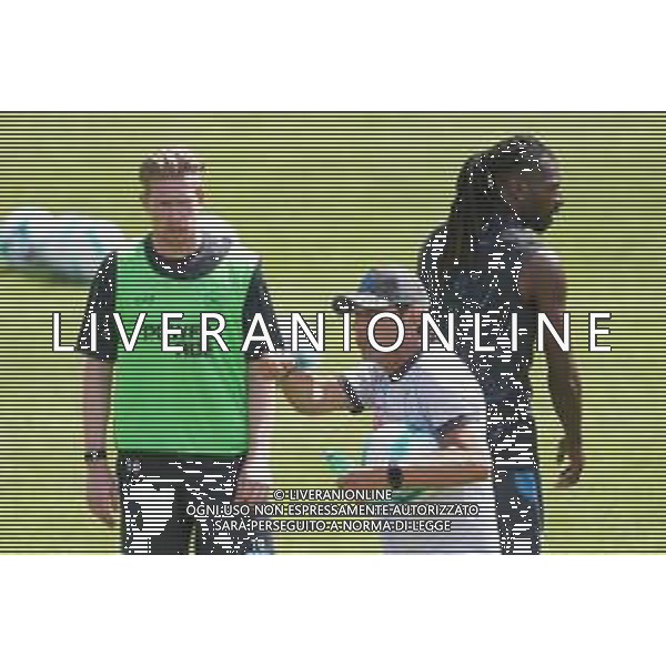 NAPOLI ALLENAMENTO RITIRO PRECAMPIONATO DIMARO 18.07.2025 NELLA FOTO: ANTONIO CONTE, Kevin De Bruyne FOTO MOSCA/AG. ALDO LIVERANI- AGENZIA ALDO LIVERANI SAS