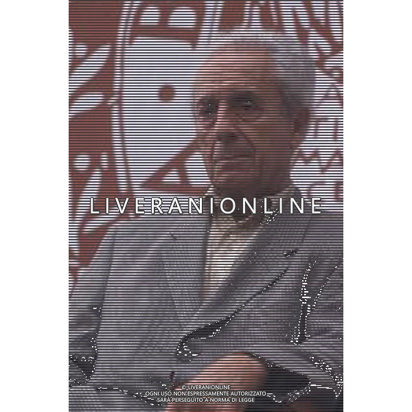 DIAP-RETROSPETTIVA MICHELANGELO ANTOGNONI REGISTA NELLA FOTO MICHELANGELO ANTONIONI A VENEZIA NELL\'ANNO 1995 AG ALDO LIVERANI SAS