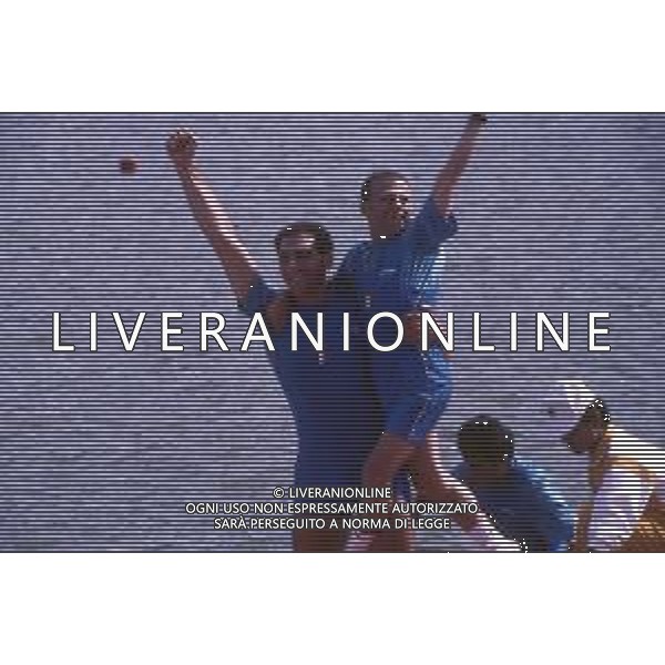 DIAP-RETROSPETTIVA GIUSEPPE DI CAPUA CANOA NELLA FOTO GIUSEPPE DI CAPUA CON I FRATELLI ABBAGNALE ALLE OLIMPIADI DI SEUL NELL\'ANNO 1988 AG ALDO LIVERANI SAS