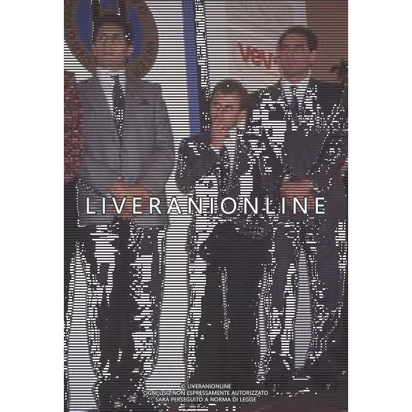 DIAP-RETROSPETTIVA GIUSEPPE DI CAPUA CANOA NELLA FOTO GIUSEPPE DI CAPUA CON I FRATELLI ABBAGNALE NELL\'ANNO 1989 AL PREMIO MEAZZA A MILANO AG ALDO LIVERANI SAS