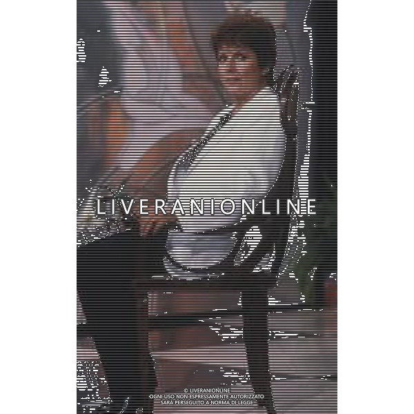 DIAP-RETROSPETTIVA ORIETTA BERTI CANTANTE NELLA FOTO ORIETTA BERTI OSPITE DELLA TRASMISSIONE TELEVISIVA “CIPRIA “ CONDOTTA DA ENZO TORTORA SU RETE 4 ANNO 1982 FOTO ENRICO LIVERANI-AG ALDO LIVERANI SAS 