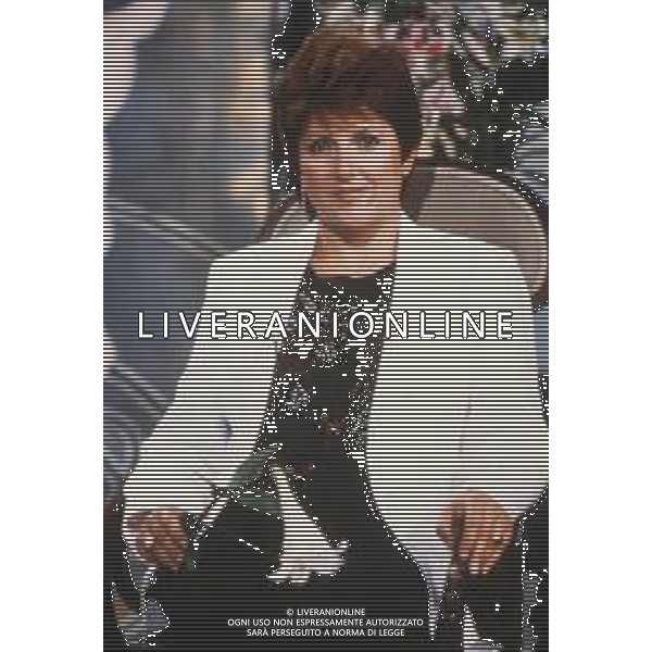 DIAP-RETROSPETTIVA ORIETTA BERTI CANTANTE NELLA FOTO ORIETTA BERTI OSPITE DELLA TRASMISSIONE TELEVISIVA “CIPRIA “ CONDOTTA DA ENZO TORTORA SU RETE 4 ANNO 1982 FOTO ENRICO LIVERANI-AG ALDO LIVERANI SAS 