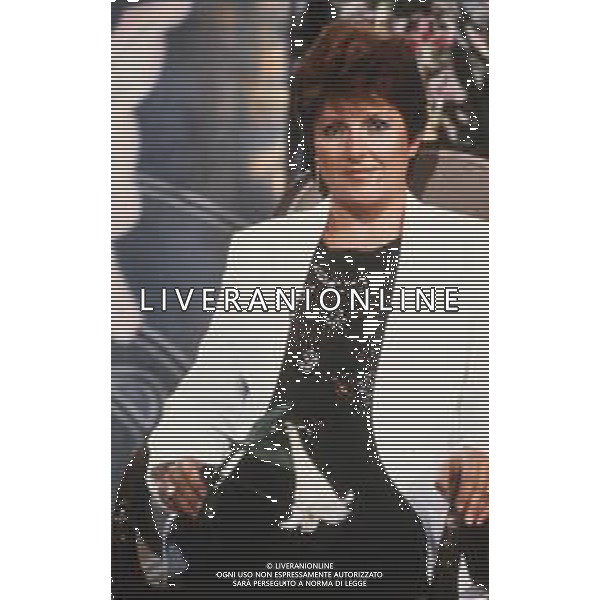 DIAP-RETROSPETTIVA ORIETTA BERTI CANTANTE NELLA FOTO ORIETTA BERTI OSPITE DELLA TRASMISSIONE TELEVISIVA “CIPRIA “ CONDOTTA DA ENZO TORTORA SU RETE 4 ANNO 1982 FOTO ENRICO LIVERANI-AG ALDO LIVERANI SAS