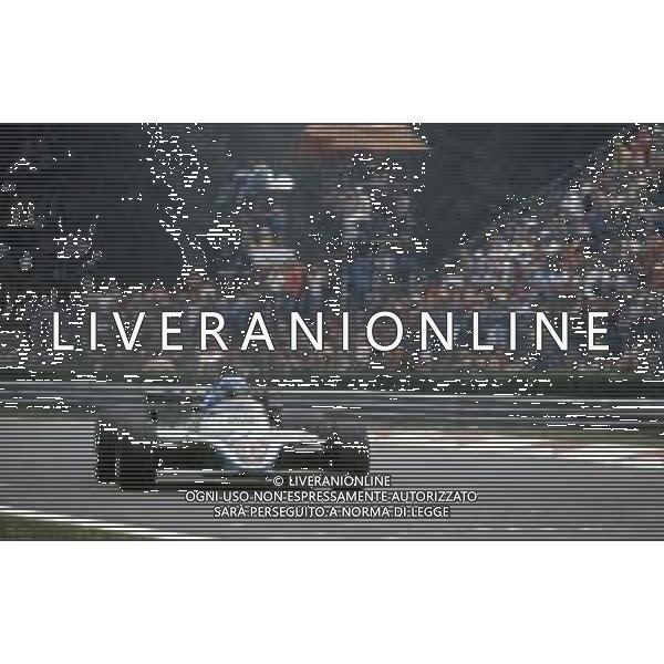 DIAP-RETROSPETTIVA PATRICK TAMBAY PILOTA F1 NELLA FOTO PATRICK TAMBAY NELL\'ANNO 1981 AG ALDO LIVERANI SAS